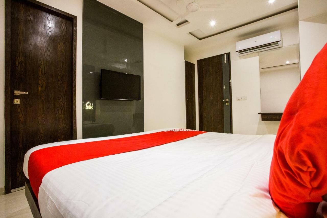 Oyo 37559 Hotel Al Haram Mumbai Exterior photo